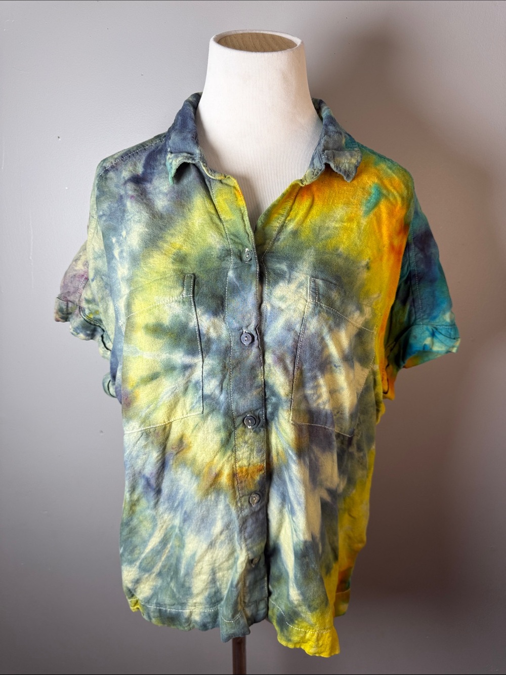 Tie-Dye Short Sleeve Button-Up Shirt - Multicolor